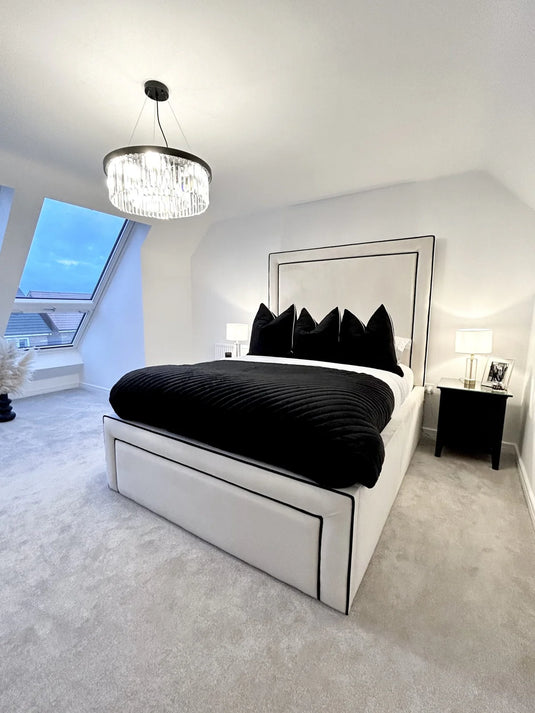 Toria Luxury Bed Along Contrast Fabric Piping