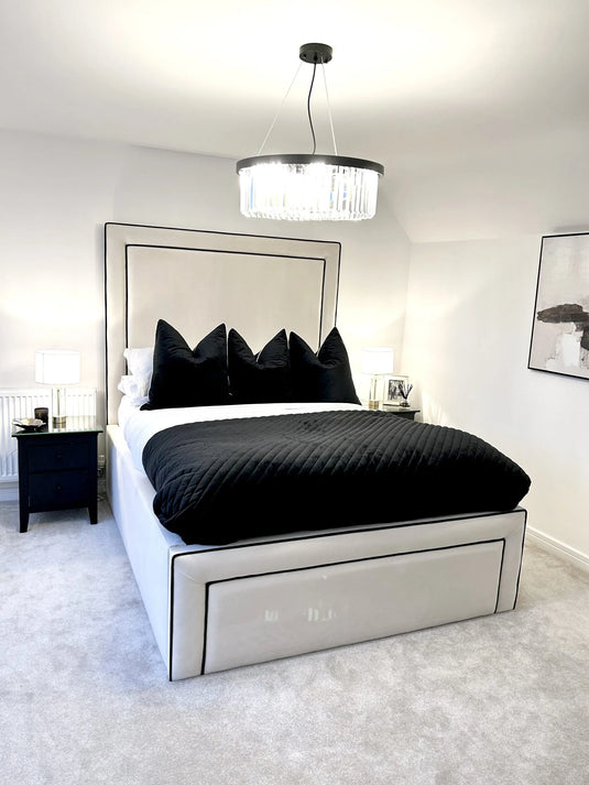Toria Luxury Bed Along Contrast Fabric Piping